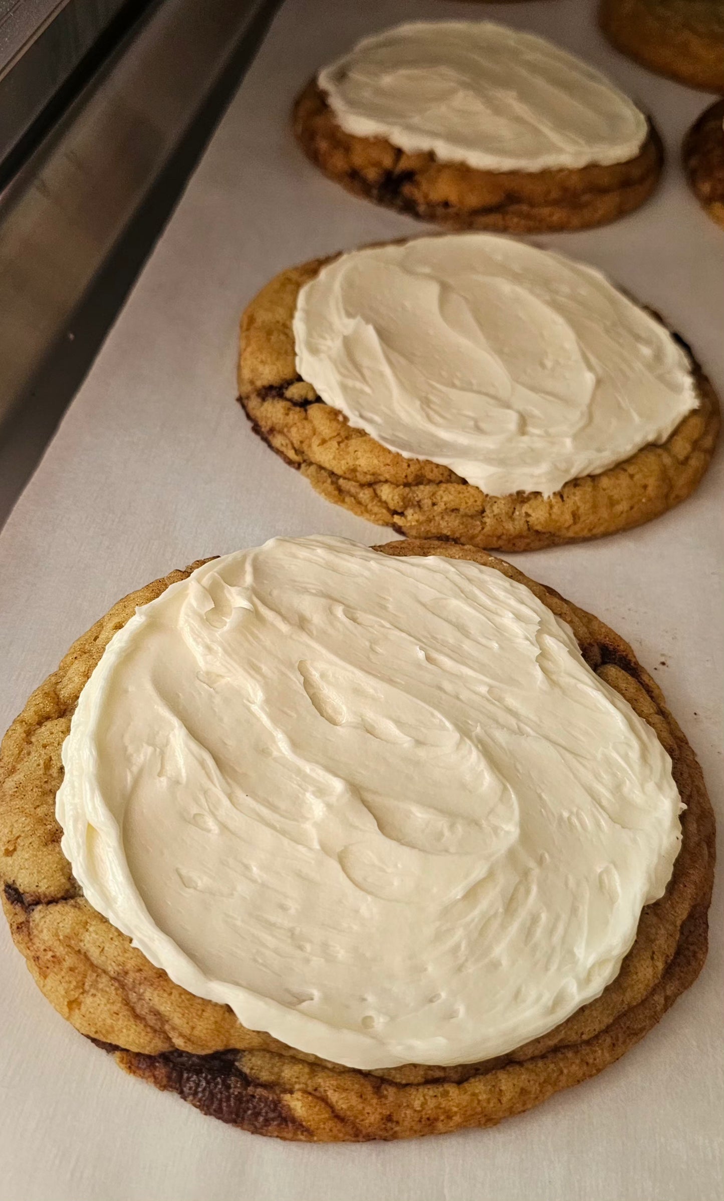 Cinnamon Roll Cookie Box (4) 5oz Cookies